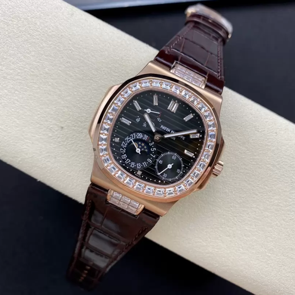GR공장 파텍필립 노틸러스 블랙 다이얼 다이아 베젤 악어가죽 스트랩  41mm 5724