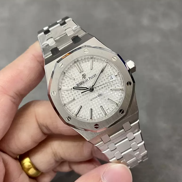 IP공장 오데마피게 로얄오크 화이트 텍스처 다이얼 SS 브레이슬릿 37mm 15450