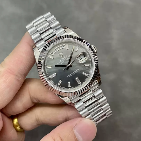 GM공장 롤렉스 데이데이트 그레이 MOP 다이얼 바게트다이아 화이트골드 40mm 228239