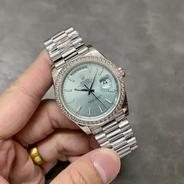 GM공장 롤렉스 데이데이트 아이스블루 그리드 다이얼 바인덱스 다이아베젤 40mm V3(텅스텐 헤비 버전) 228236