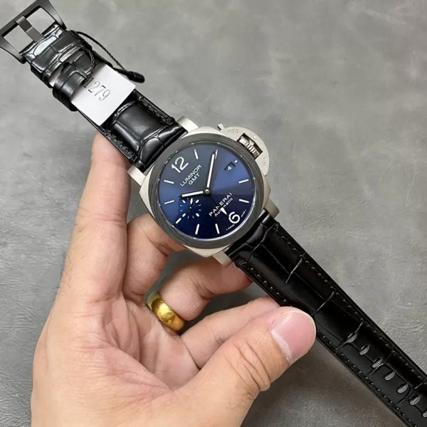 VS공장 파네라이 루미너스 GMT 블루 다이얼 42mm PAM01279