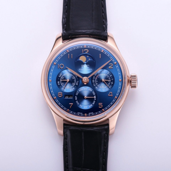 V9공장 IWC 포르투기저 퍼페츄얼 문페이즈 로즈골드 블루 다이얼 레더 스트랩 41mm IW503312
