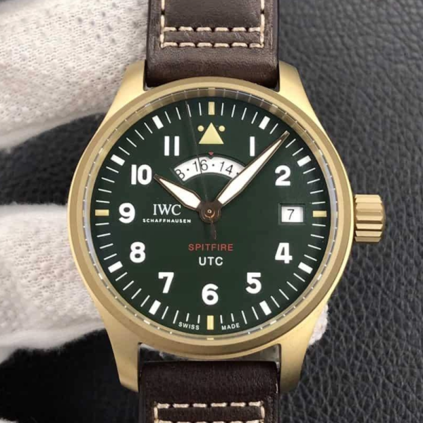 ZF공장 IWC 스핏파이어 파일럿 UTC 세계 표준시 