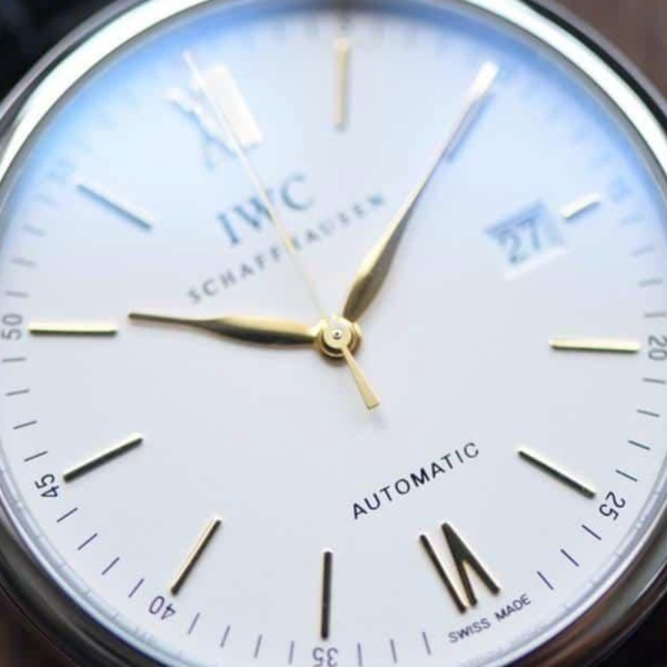 V7공장 IWC 포르토피노 화이트골드 화이트 다이얼 레더 스트랩 40mm IW356517