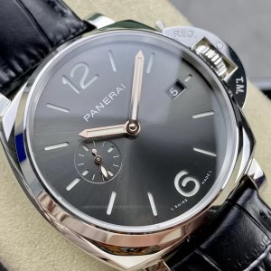 VS공장 파네라이 루미노르 블랙 다이얼 42mm PAM01250