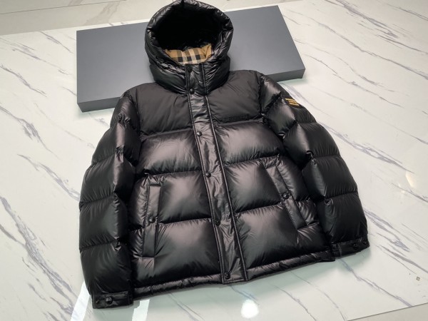 버버리 24FW 패치워크 숏 구스 다운 자켓 (블랙/브라운 2종)