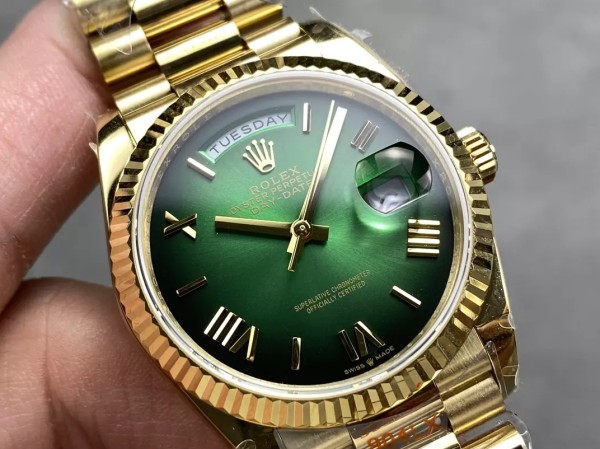 QF공장 V5 롤렉스 데이데이트 그린 로만 다이얼 옐로우 골드 금통 40mm 228238