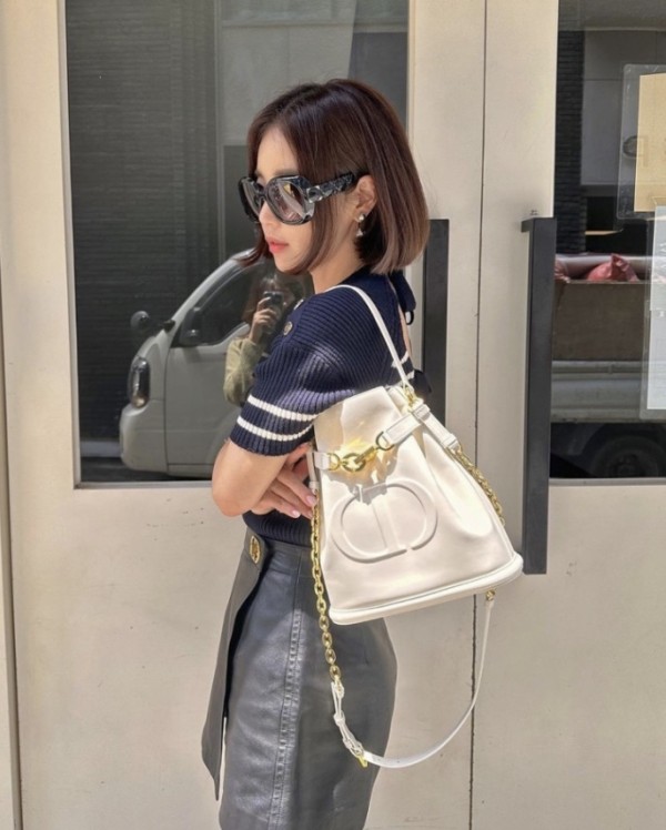 [기은세 PICK] 디올 C'EST DIOR 미디엄 백 크림
